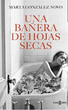 UNA BA�ERA DE HOJAS SECAS
