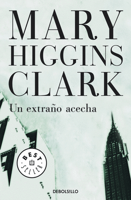 UN EXTRA�O ACECHA